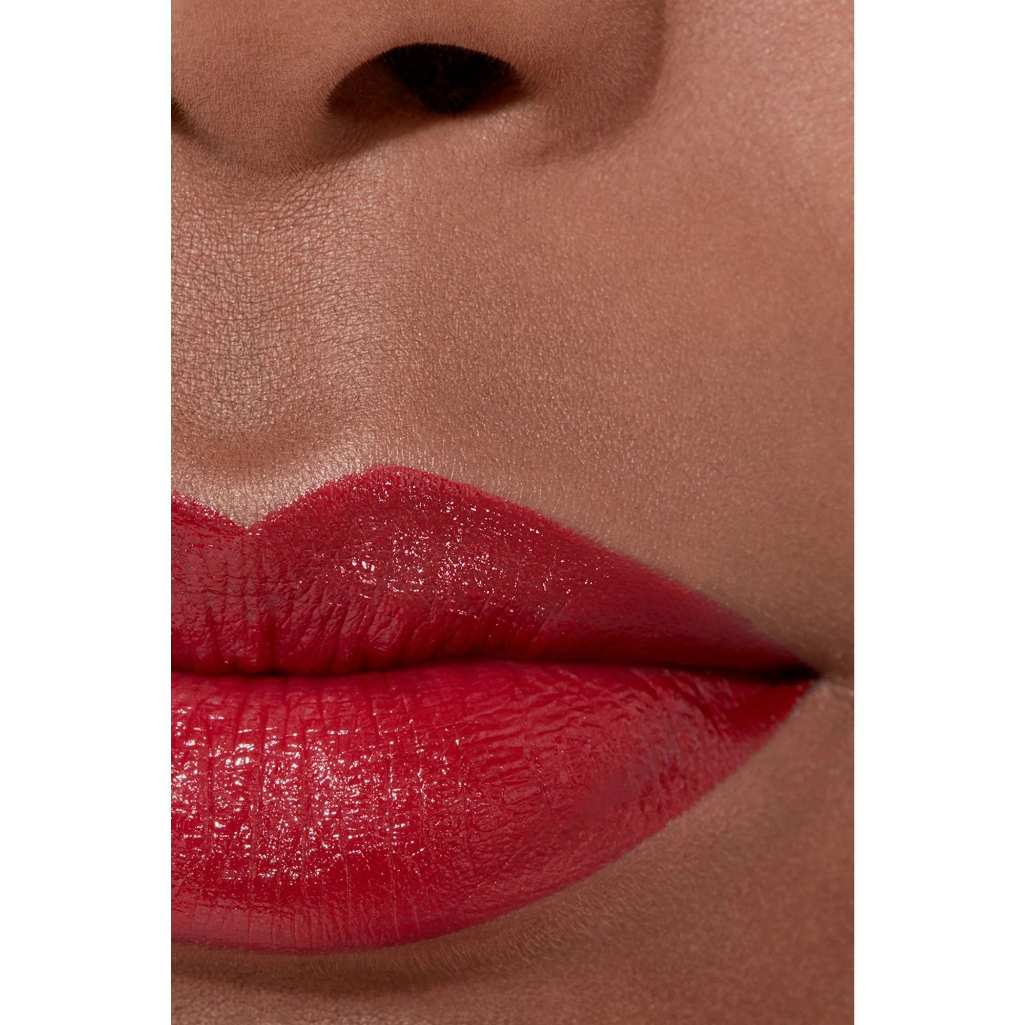 ROUGE ALLURE L'EXTRAIT - IL ROSSETTO AD ALTA INTENSITÀ - ESTRATTO DI LUCE E TRATTAMENTO - RICARICABILE