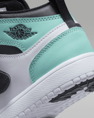 Sky Jordan 1 Younger Kids' Shoe