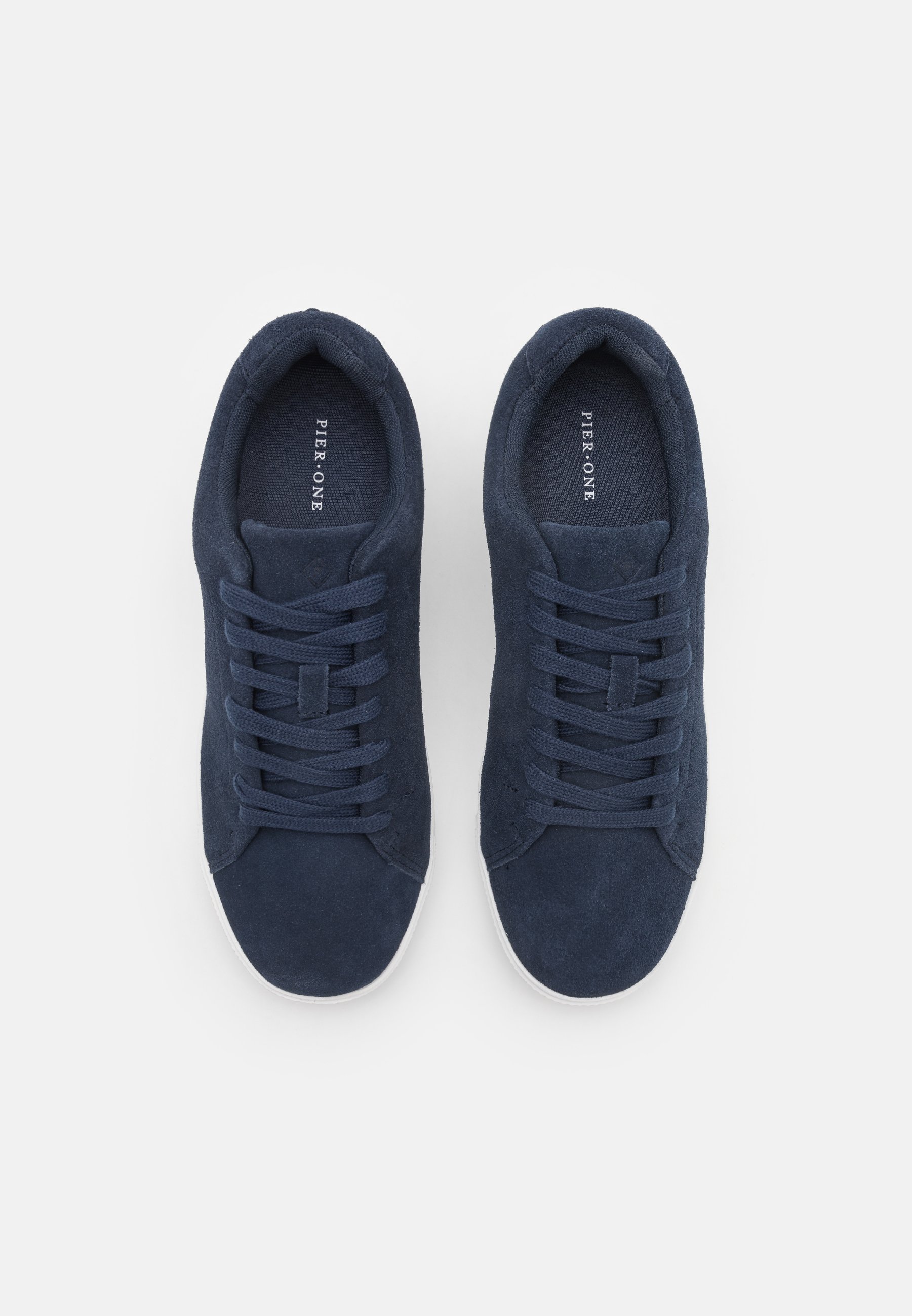 Baskets Pier One en cuir bleu foncé