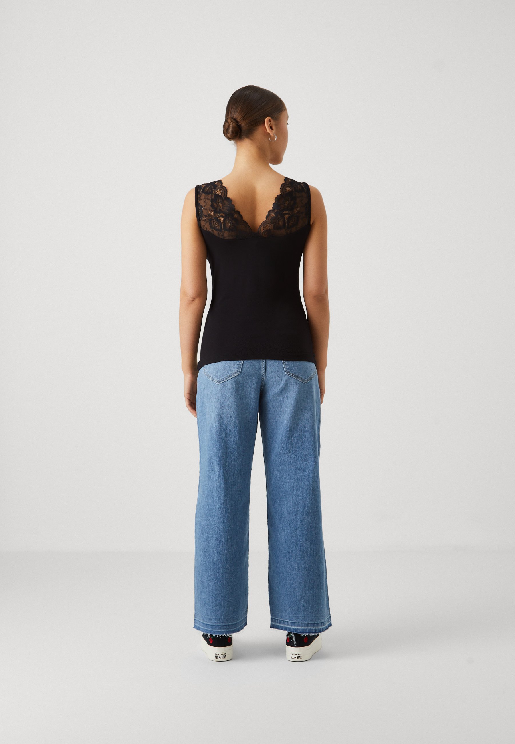 Anna Field Petite Top - zwart
