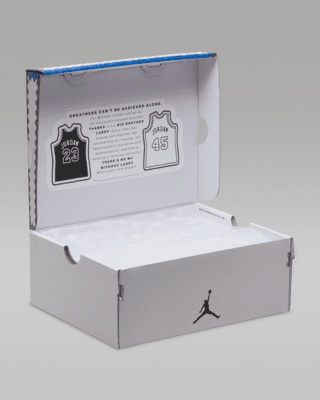 Air Jordan 1 Mid Sneaker School Older Kids' Shoes