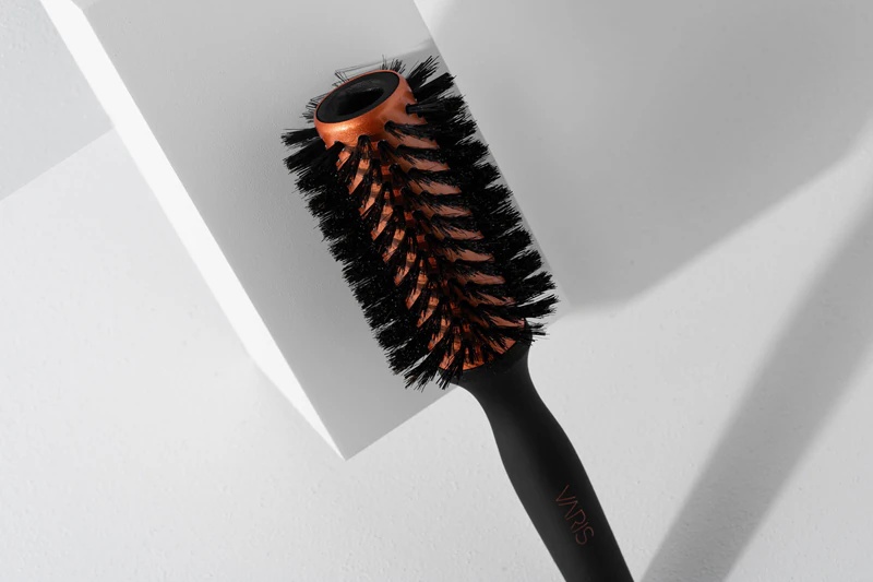 Okrogla krtača VARIS Boirs Brush s ščetinami iz merjasca