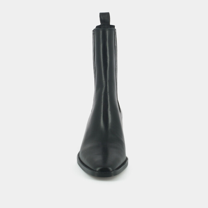 Bottines à talons et bouts pointus  en cuir noir