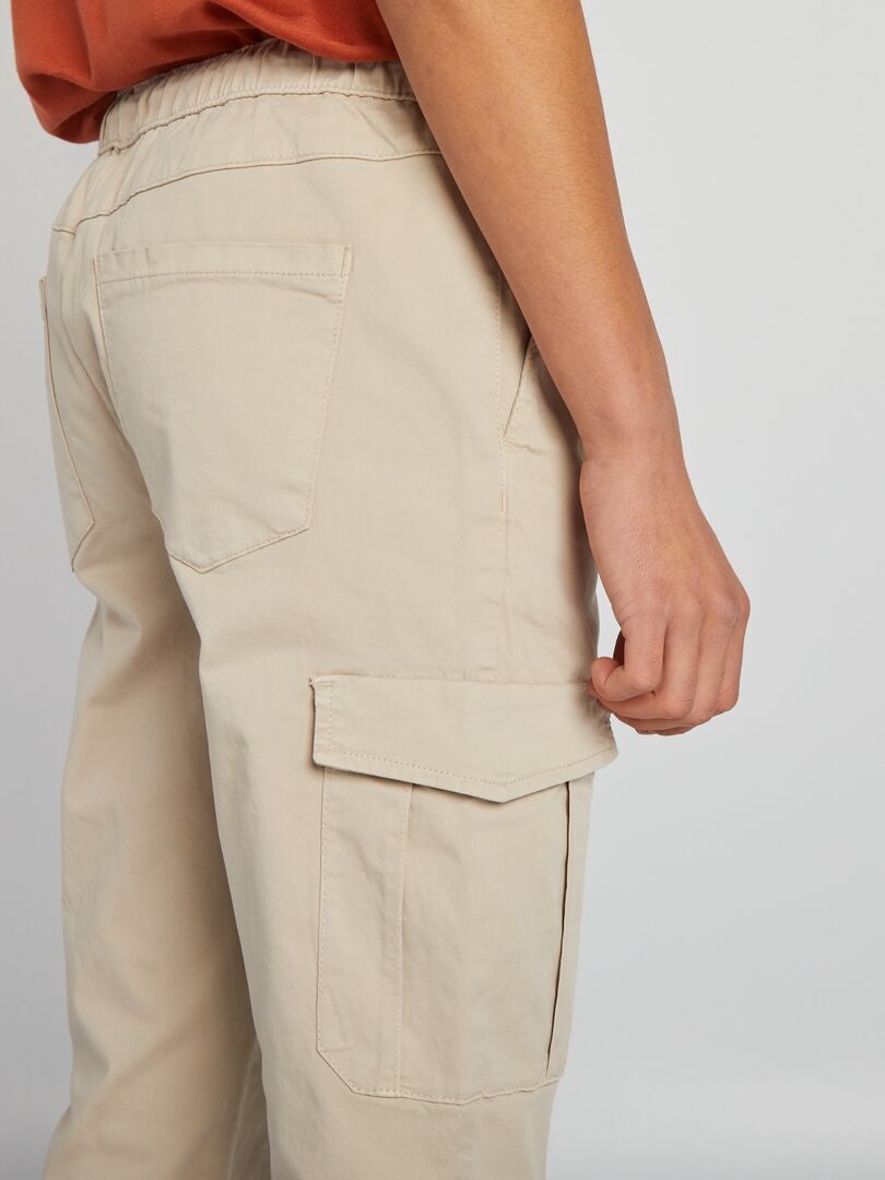 Slim-fit broek met meerdere zakken - GRIJS