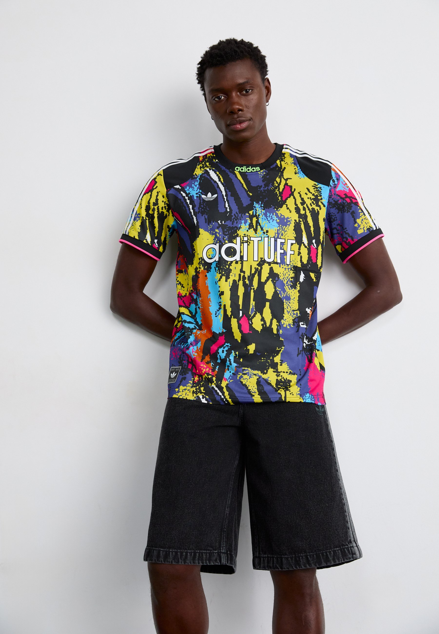 adidas Originalsi teksariidest lühikesed püksid