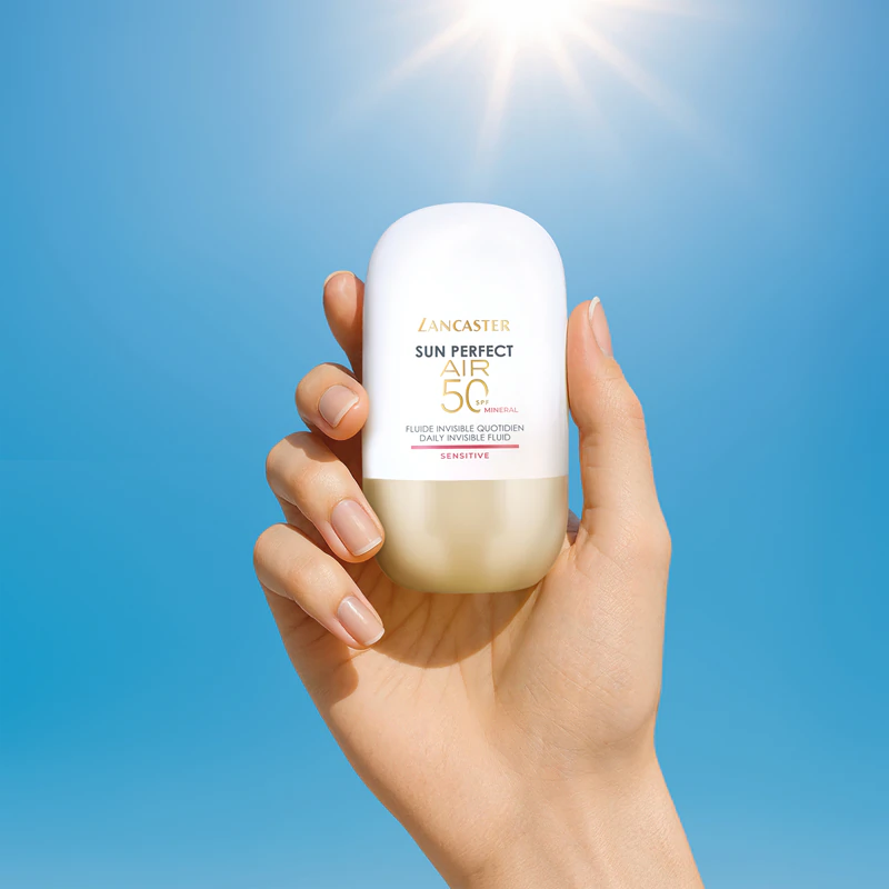 Lancaster Sun Perfect Air 50 Sensitive Mineral fluido protetor ultraleve para pele sensível com tendência a manchas.