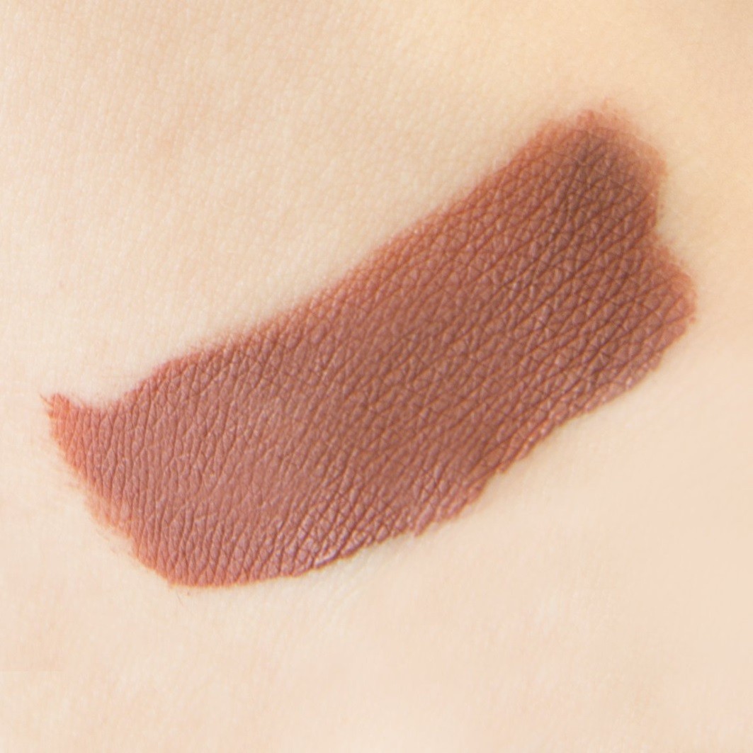 theBalm ruž za usne Meet Matt(e) Hughes – 7,4 ml