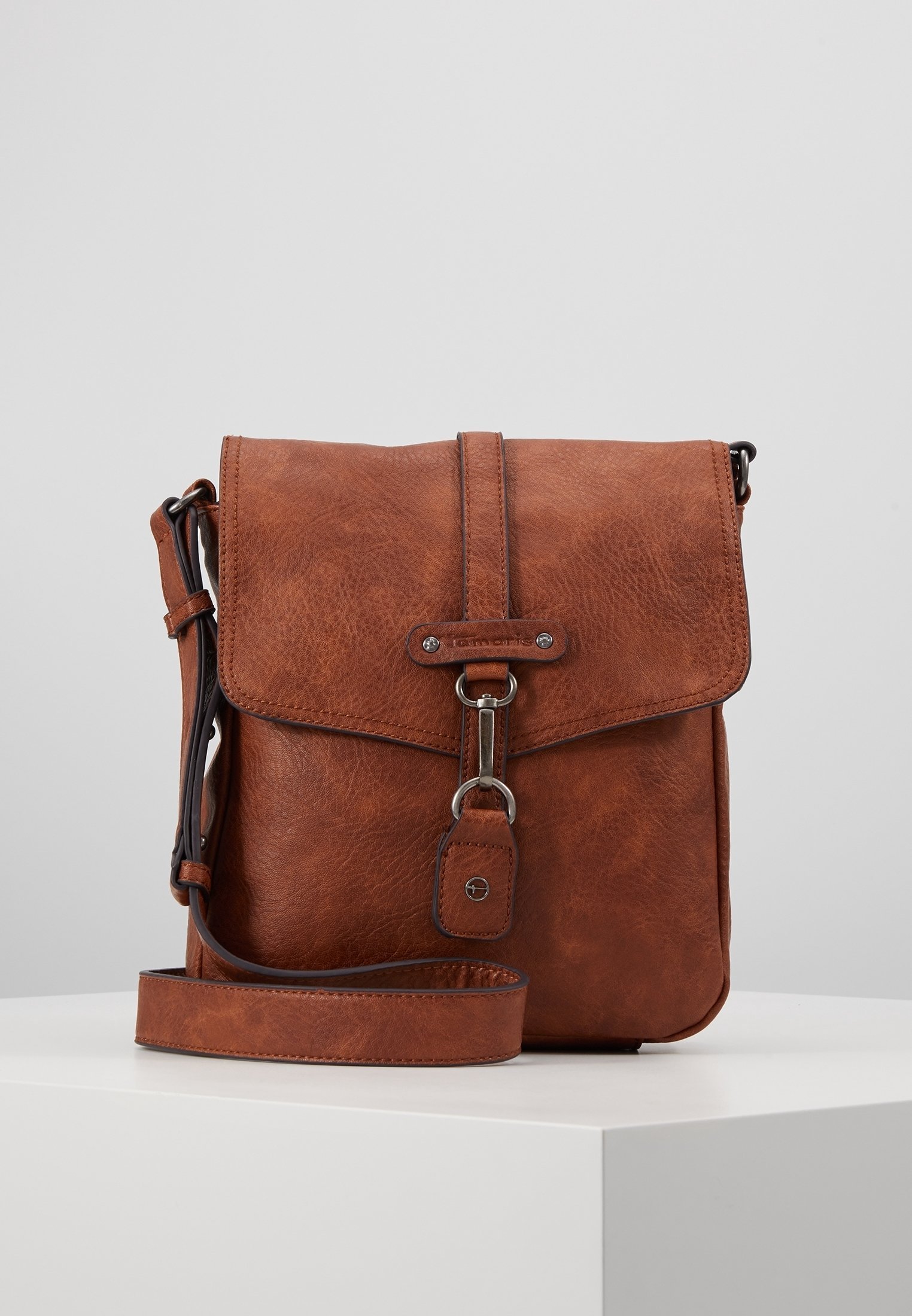 Kabelka přes rameno Tamaris - koňaková