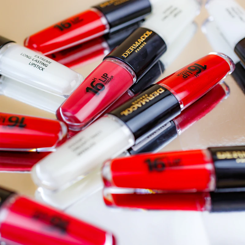 Batom e gloss labial de longa duração Dermacol 16H Lip Colour