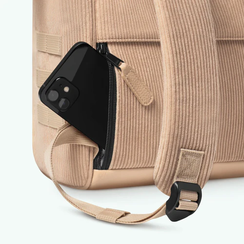 Cabaia Mochila pequeña Adventurer Luxor color beige.