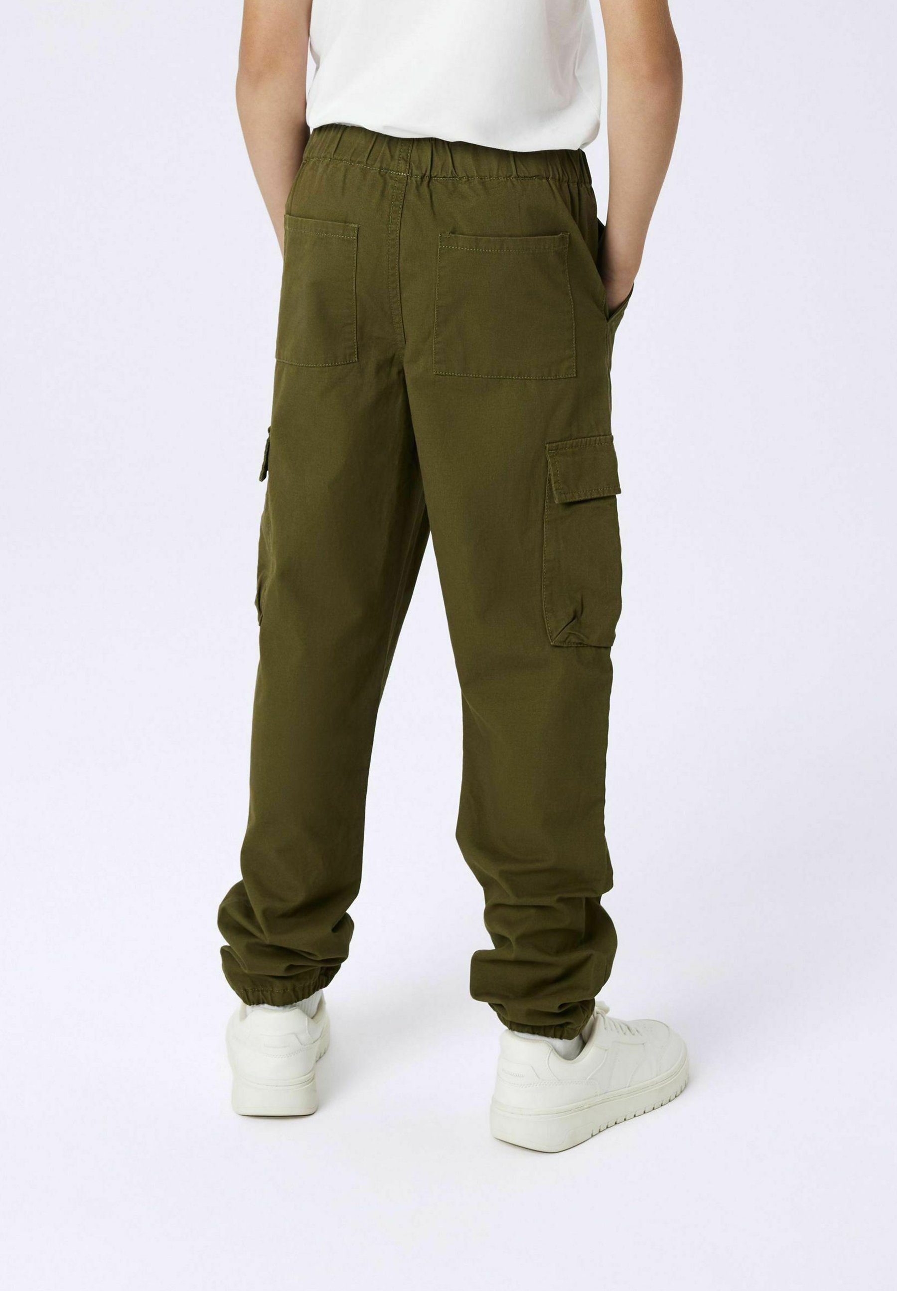 TWO SOON REGULAR FIT - Pantaloni cargo - muschio invernale