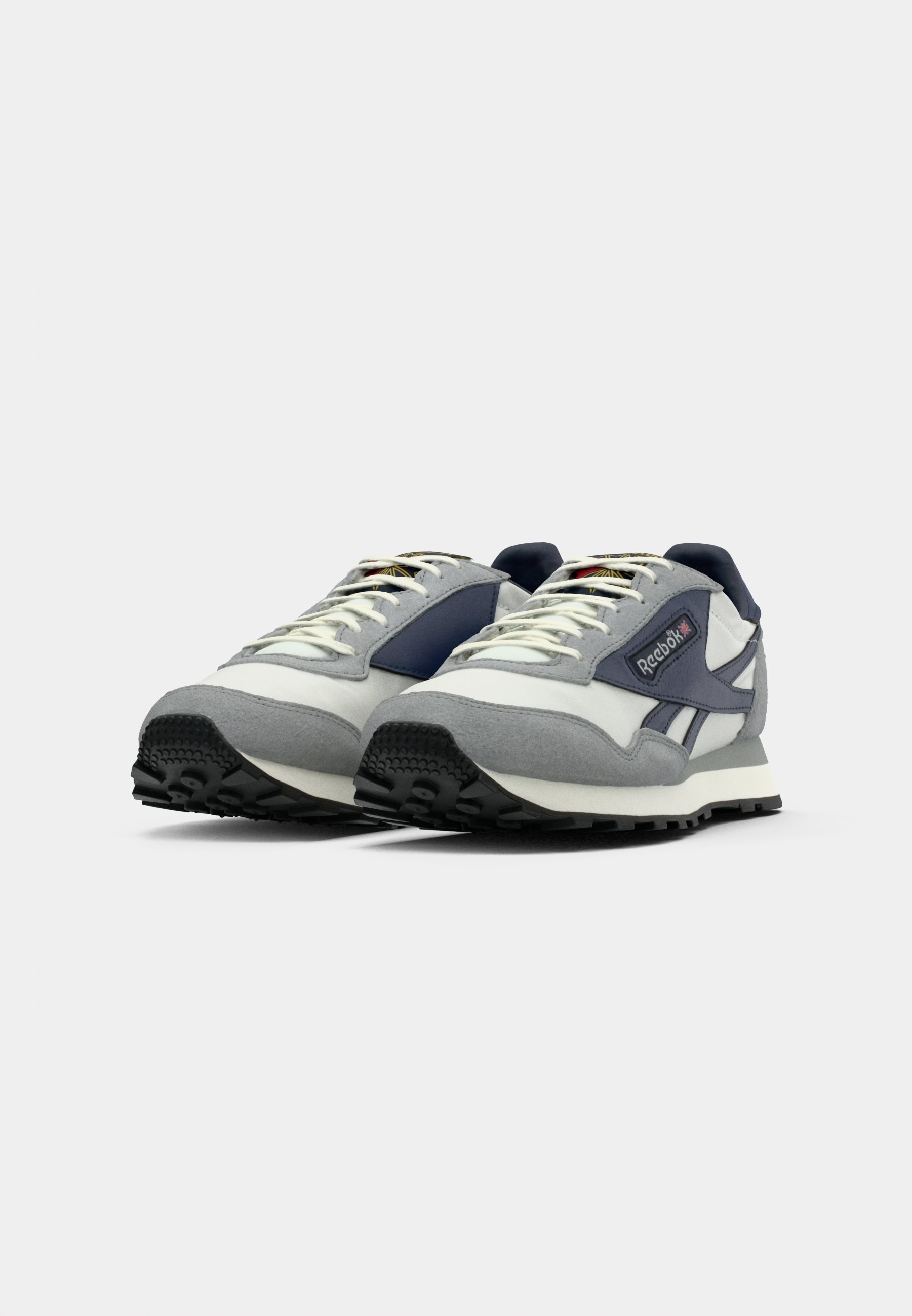 Reebok Classic AZTEC II UNISEX - Scarpe da ginnastica - grigio 3/gesso/blu navy vettoriale