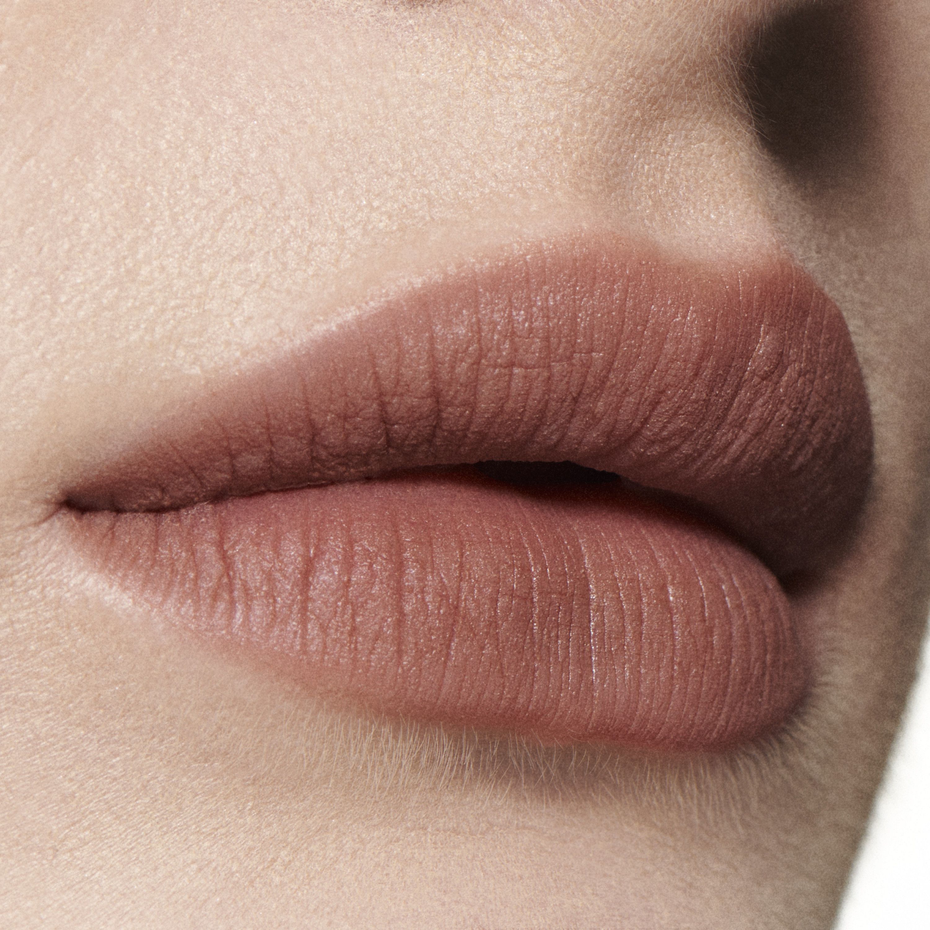 Powder Kiss tekući ruž za usne Nude Luksuzni tekući ruževi za usne