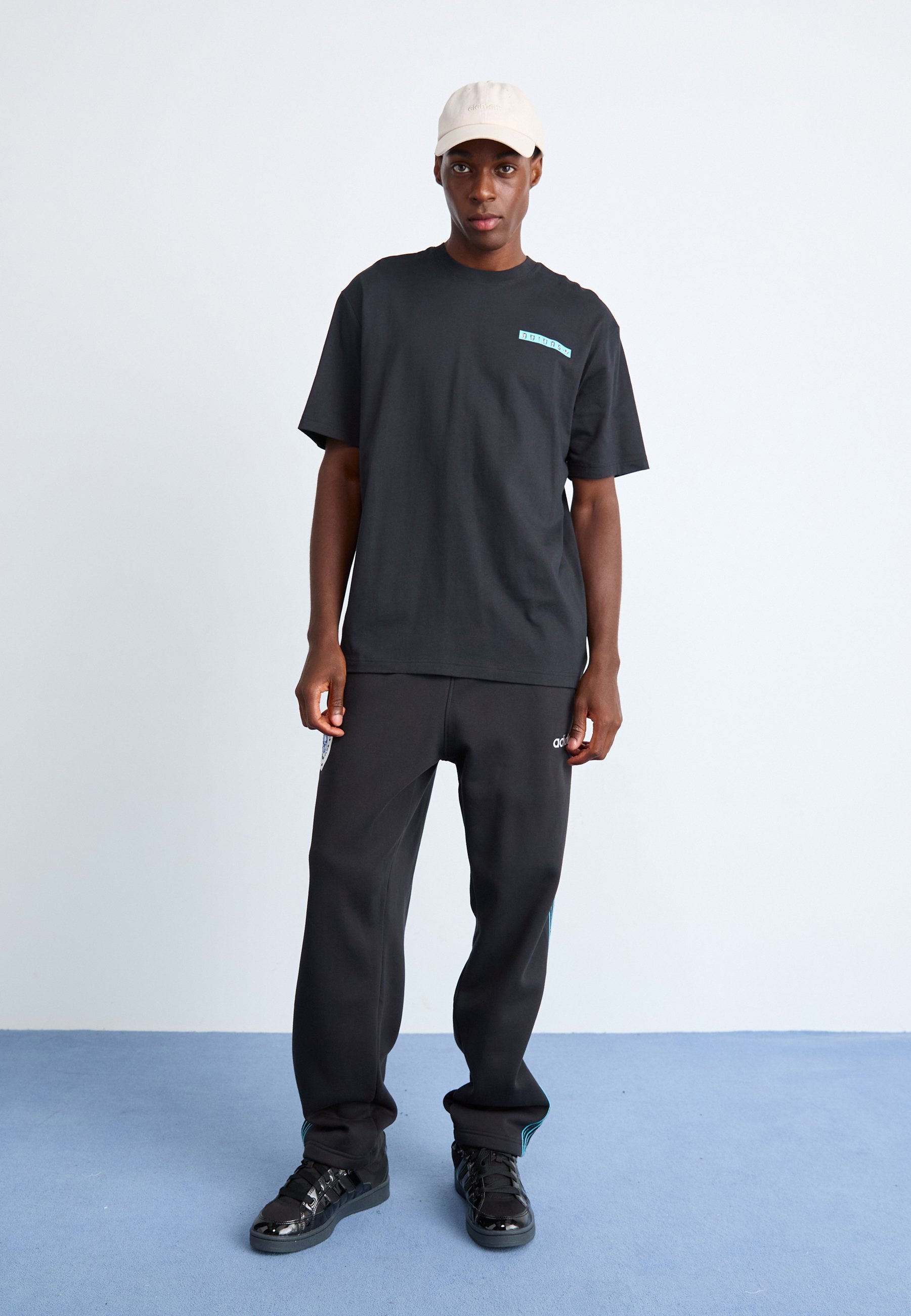 Trička s potiskem adidas Originals