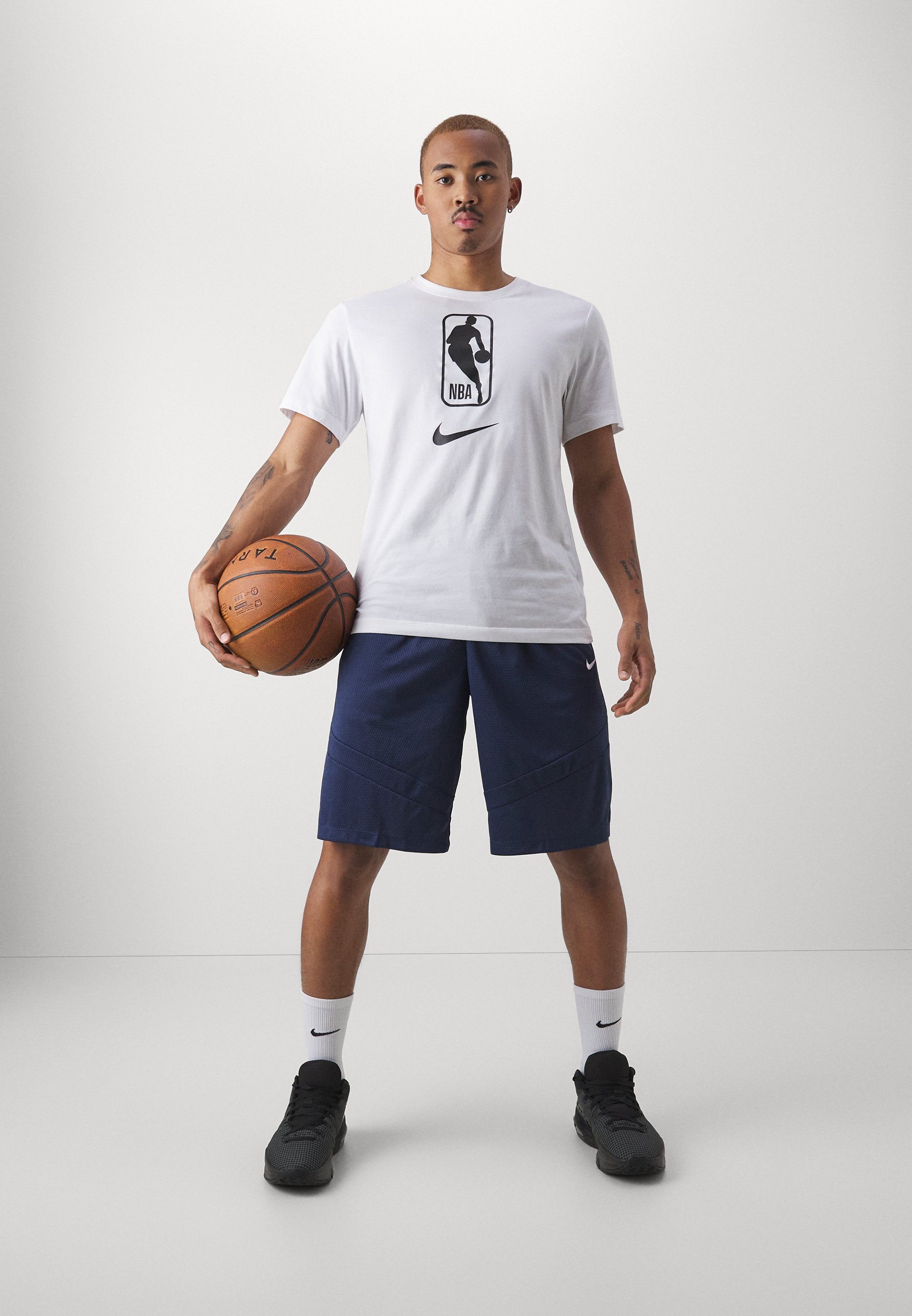 Nike Performance ICON 11IN SHORT - Sportshorts - middernachtblauw/wit