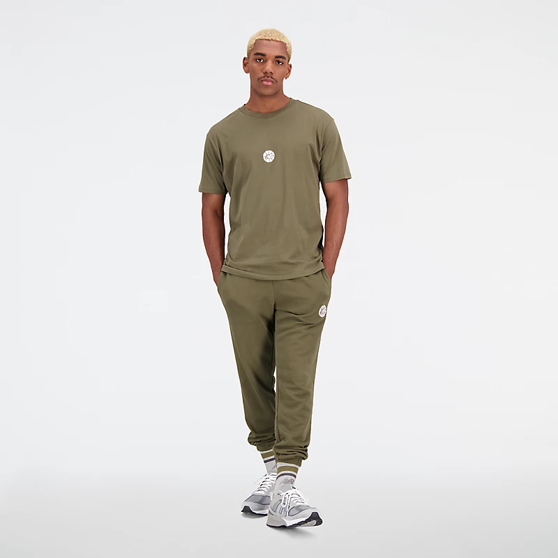 NB Hoops Essentials Fundamental T-shirt voor heren - Donker mosgroen