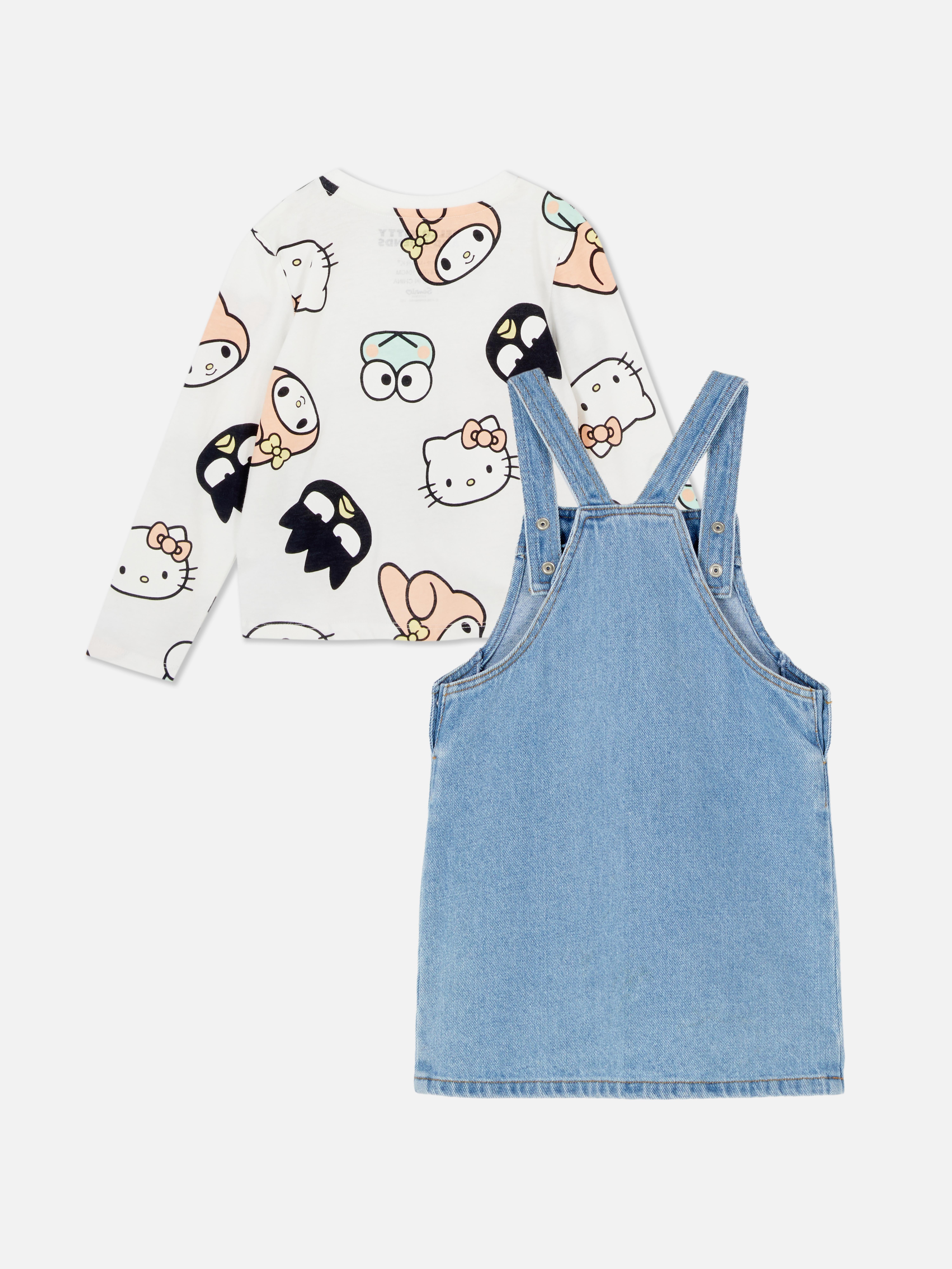 Hello Kitty und ihre Freunde: Schürzenkleid und Langarmshirt. Ein Langarmshirt und ein Jeans-Schürzenkleid mit Hello Kitty und ihren Freunden.