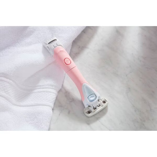 Wilkinson Sword Intuition sistem za britje in prirezovalnik za bikini predel