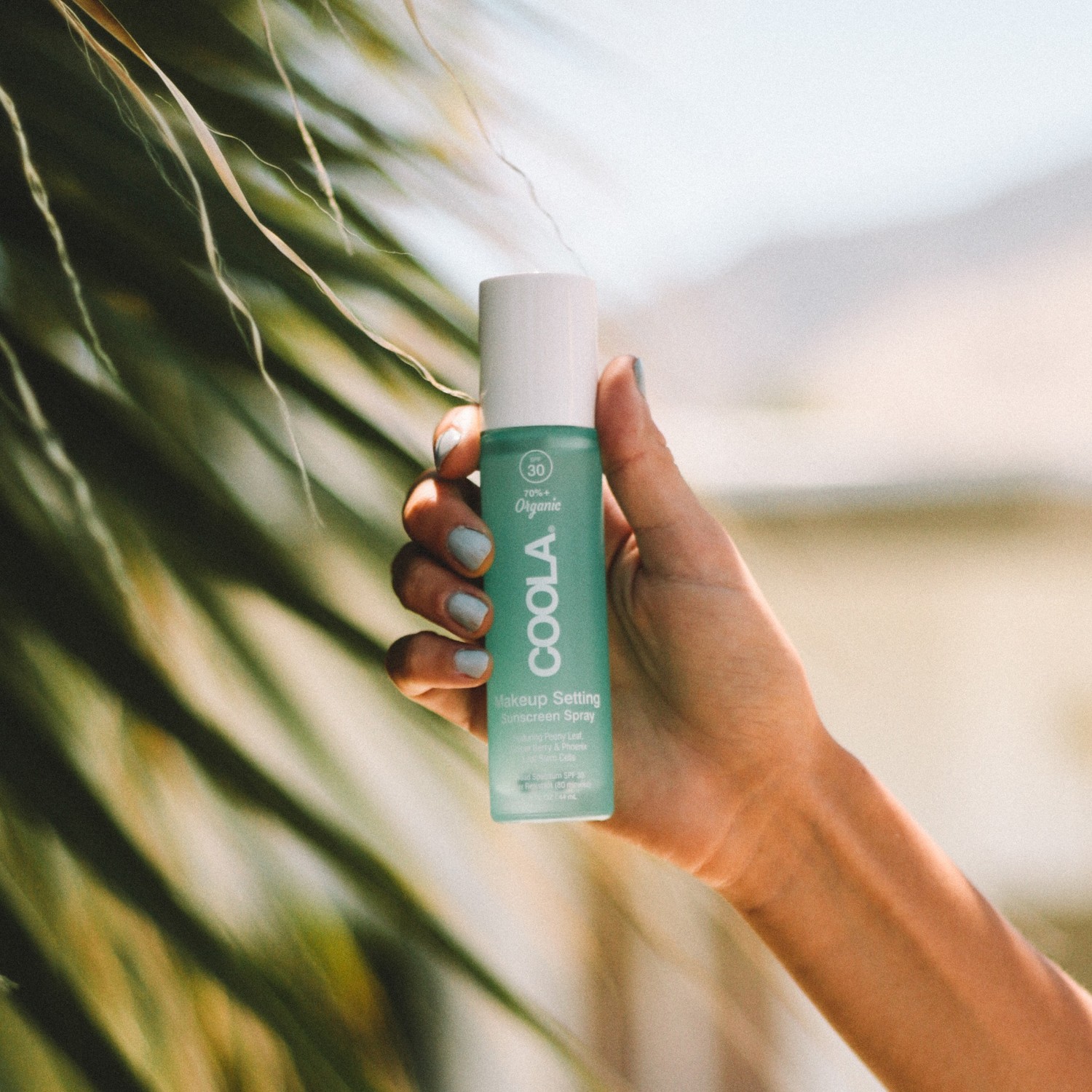 Coola Brume Solaire Visage Fixatrice de Maquillage SPF30