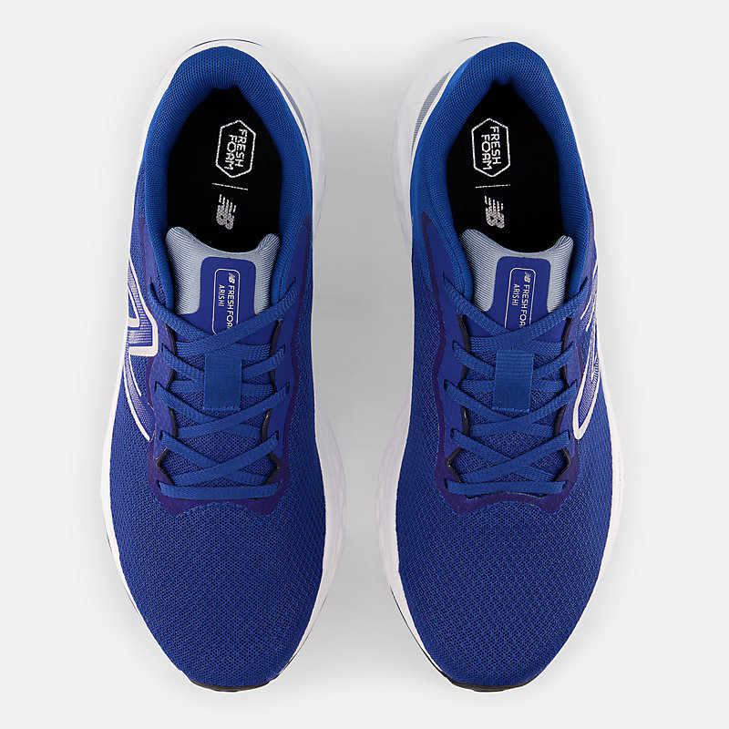 Fresh Foam Arishi v4 Herrenschuhe – Blau mit weißem und silbernem Metallic-Finish
