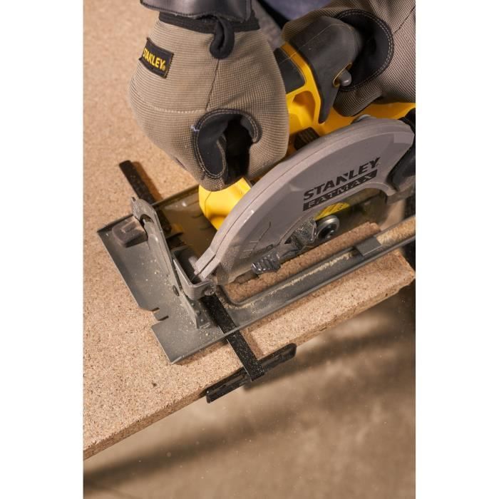 Sierra circular inalámbrica - 18V - STANLEY FATMAX - SFMCS500M1S-QW - Profundidad de corte de 54 mm (a 90°) - Batería de 4 Ah + Cargador