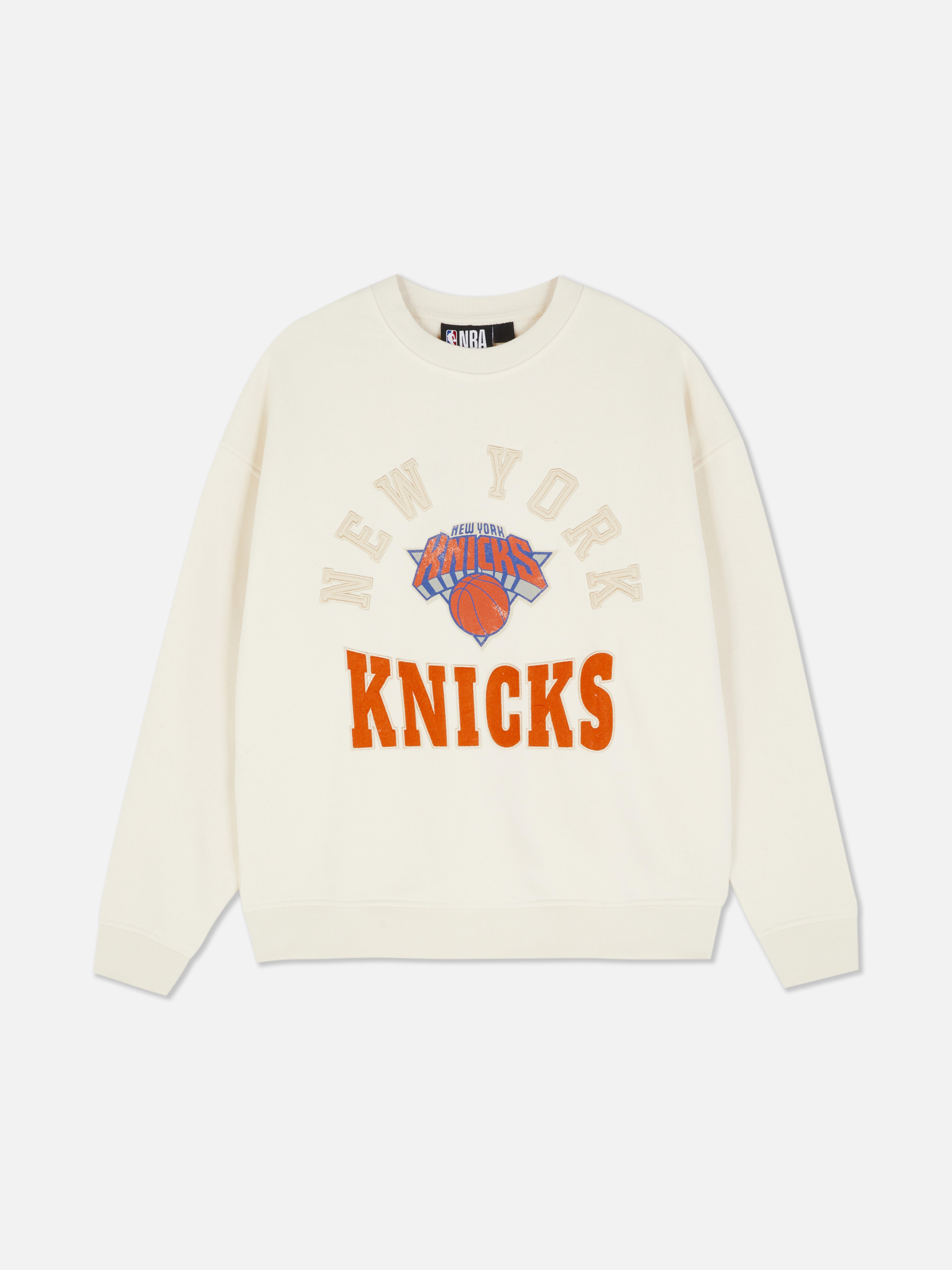Oversized-Sweatshirt der NBA New York Knicks: Trage dieses New York Knicks-Sweatshirt auch dann, wenn sie gerade kein Spiel haben.