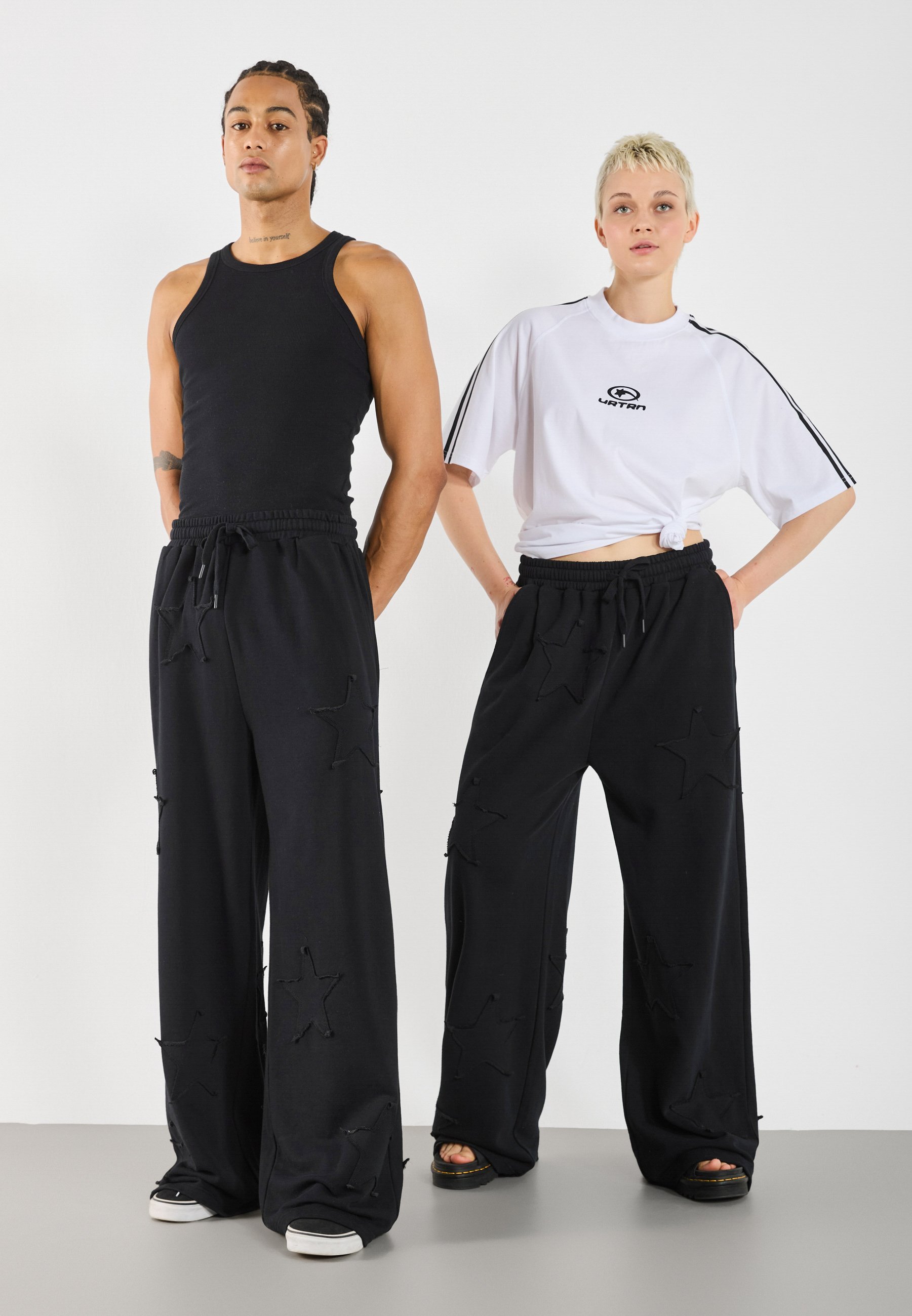 YOURTURN UNISEX - Trainingsbroek - zwart