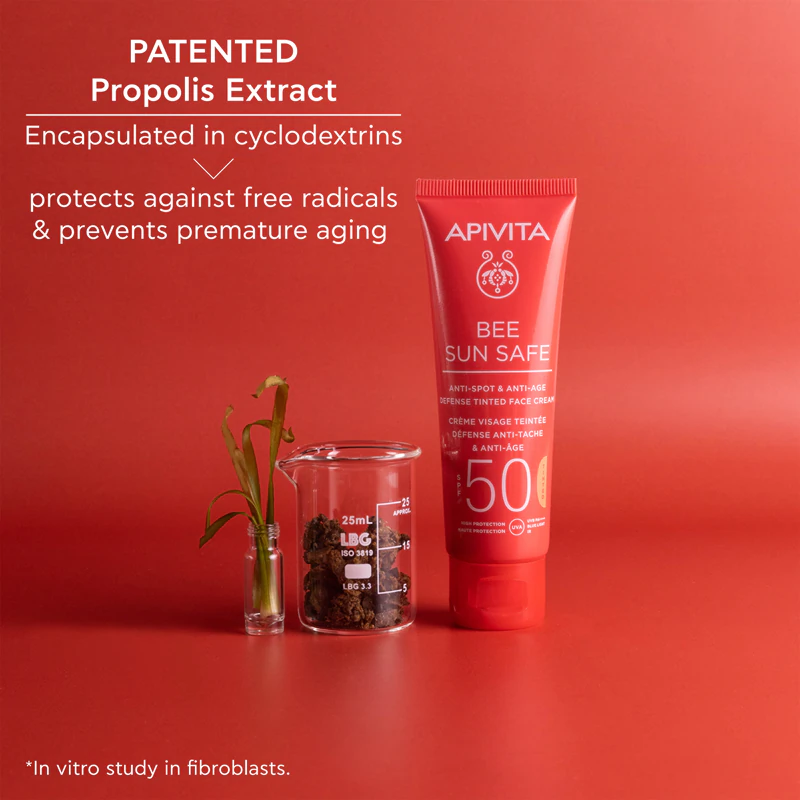 Apivita Bee Sun Safe tónovaný krém na tvár proti škvrnám a starnutiu SPF50