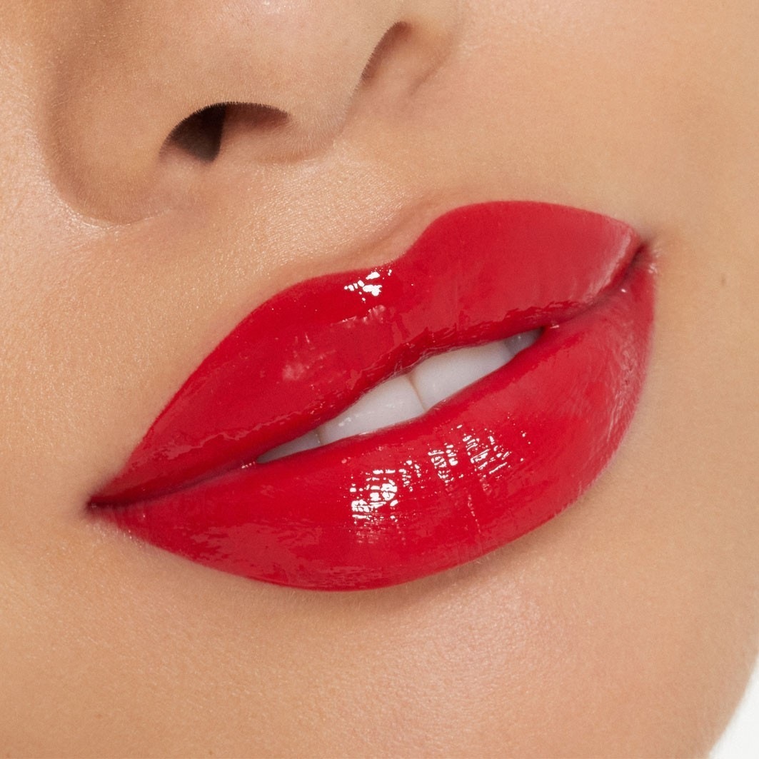 KYLIE COSMETICS lūpu spīdums Lūpu spīduma laka - 3 ml