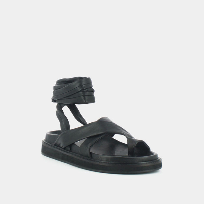Sandales à larges brides entrecroisées  en cuir noir