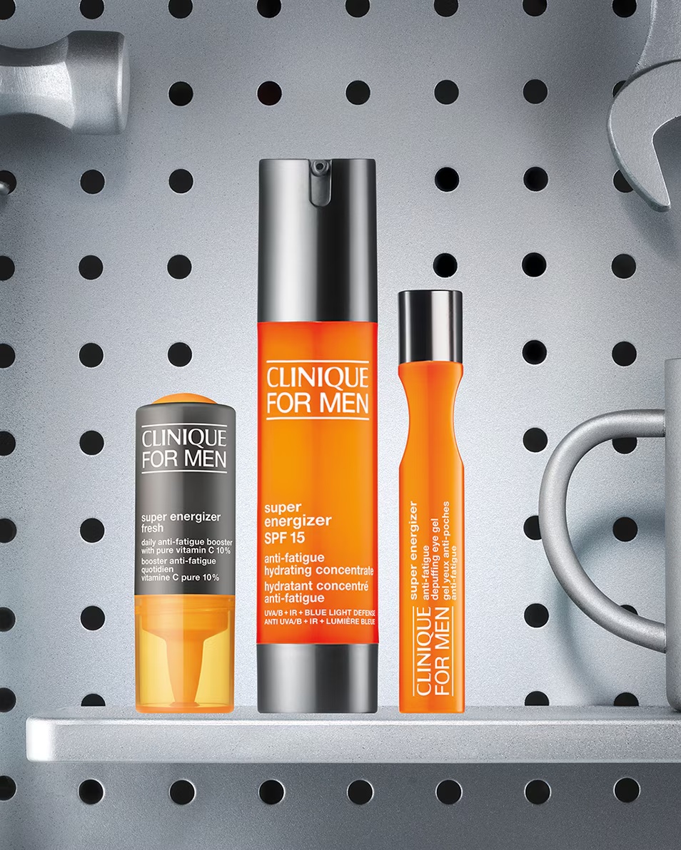 CLINIQUE CLINIQUE FOR MEN SUPER ENERGIZER™ GEL ANTI-OBOSEALĂ PENTRU OCHI GEL RĂCORITOR PENTRU OCHI - HIDRATEAZĂ ȘI COMBATE UMFĂȚILE