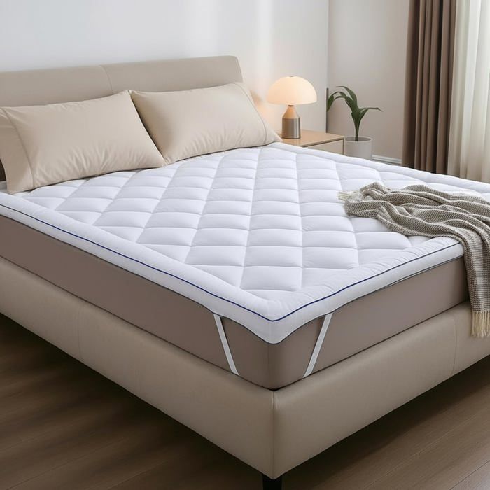 CATAVANA - Comfort Mattress Topper 140x200 cm - Breathable Microfiber, Hypoallergenic, Anti-dust mite - 1000g - Non-slip