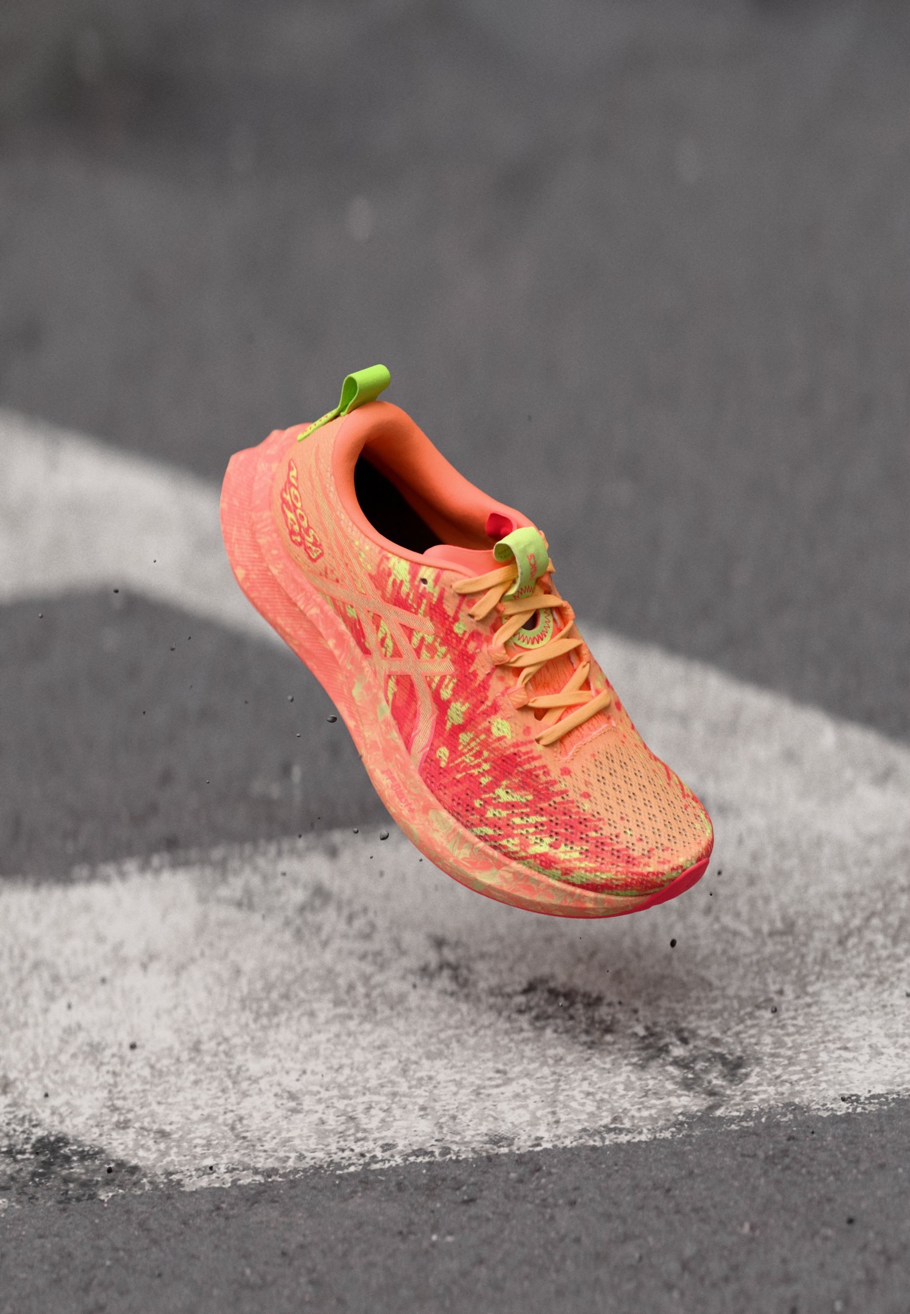 ASICS NOOSA TRI 16 - Cestovne tenisice za trčanje - narančasti sjaj/bljeskajuće crvene