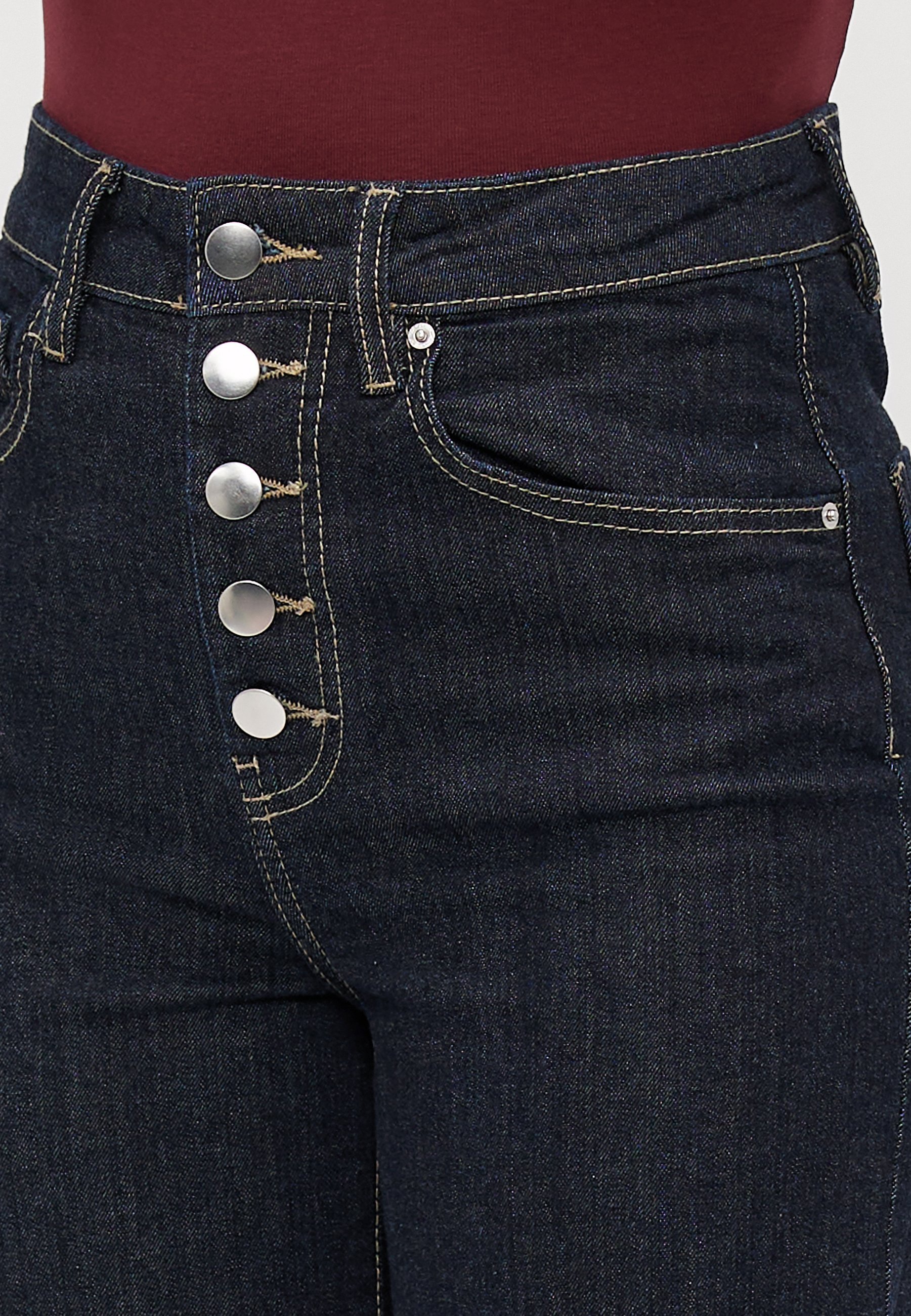 Gina Tricot Petite TAILORED - Jeans a zampa - risciacquare