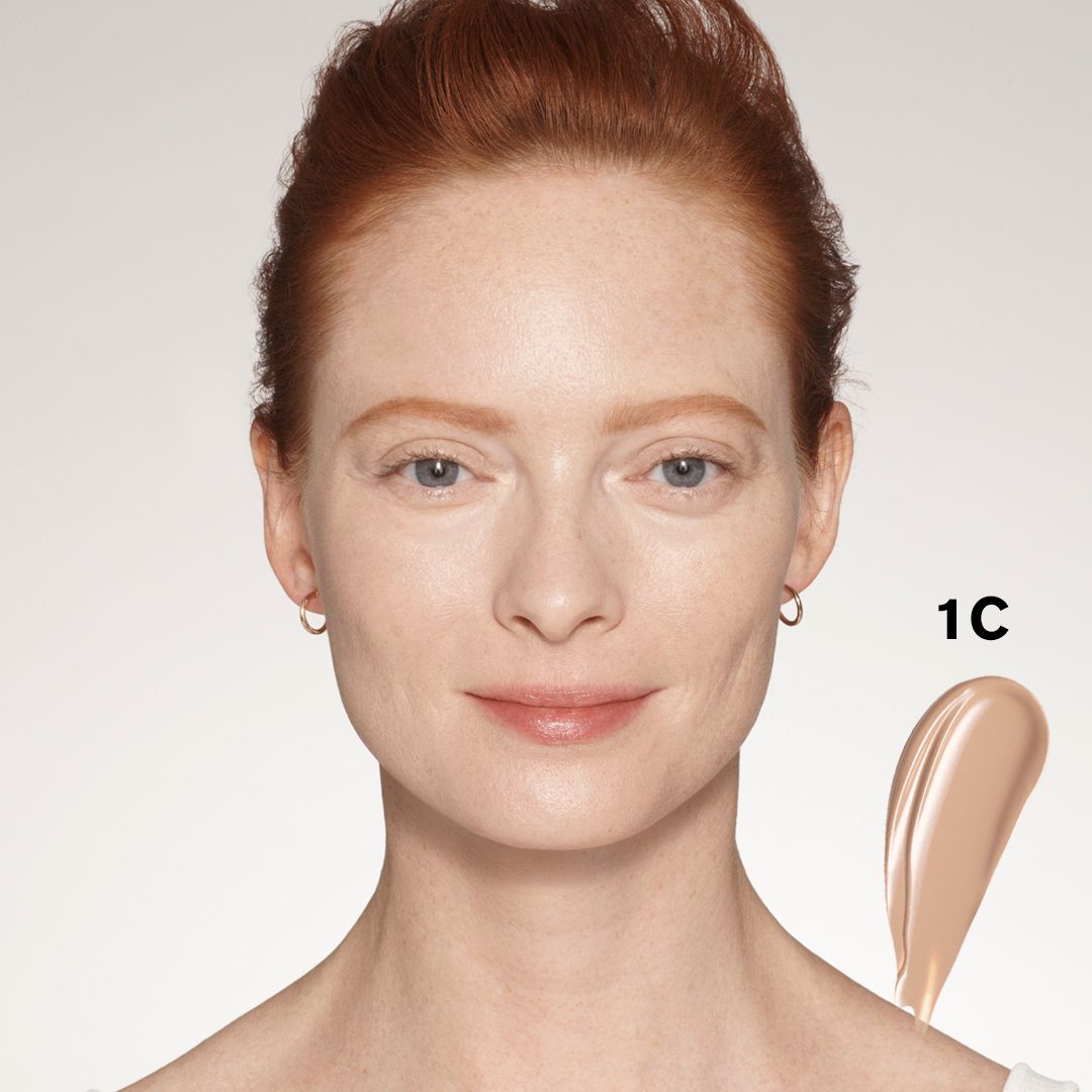 Futurist Soft Touch Skincealer izgaismojošais korektors Luksusa korektori