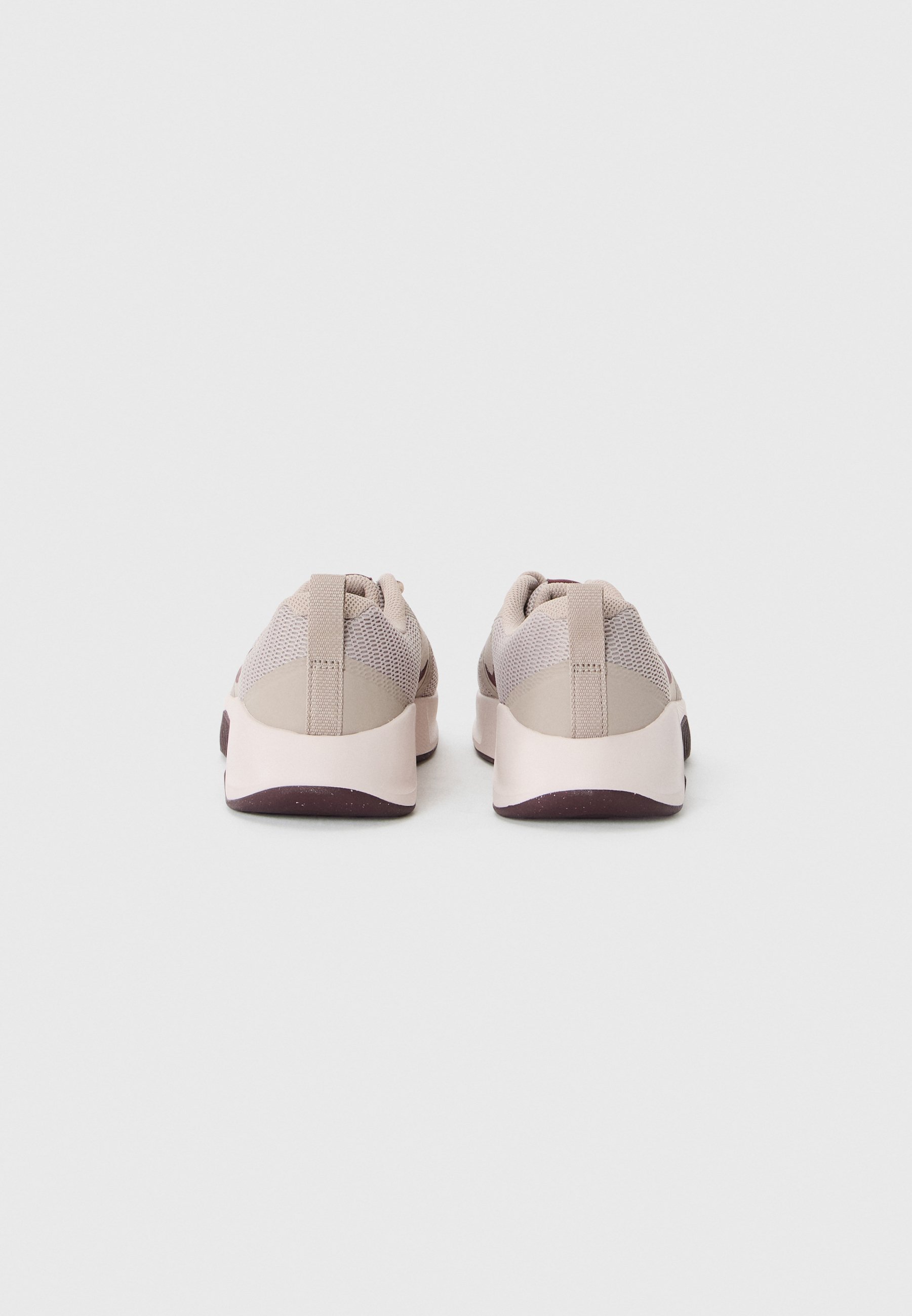 Nike Performance MC TRAINER 3 - Chaussure d'entraînement - malt/bordeaux/rouge sable