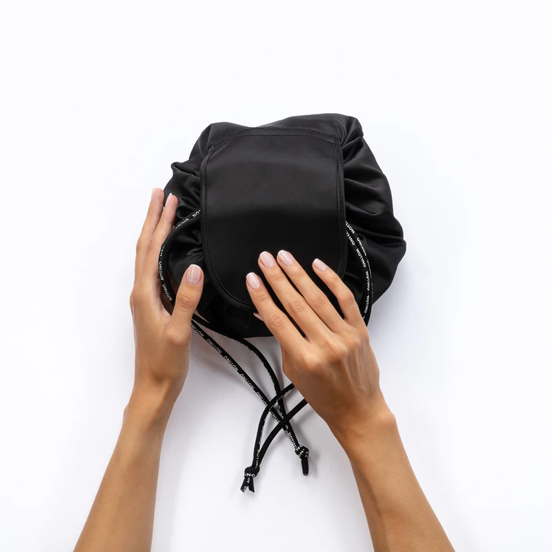 Notino Travel Collection Kosmetiktasche mit Kordelzug – eine geräumige Kosmetiktasche