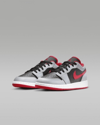 Air Jordan 1 Low Older Kids' Shoes