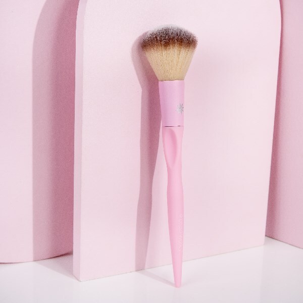 Štětec na tvářenku Brushworks