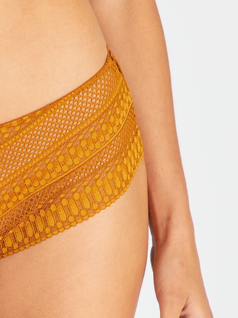 Calças culote totalmente em renda - AMARELA