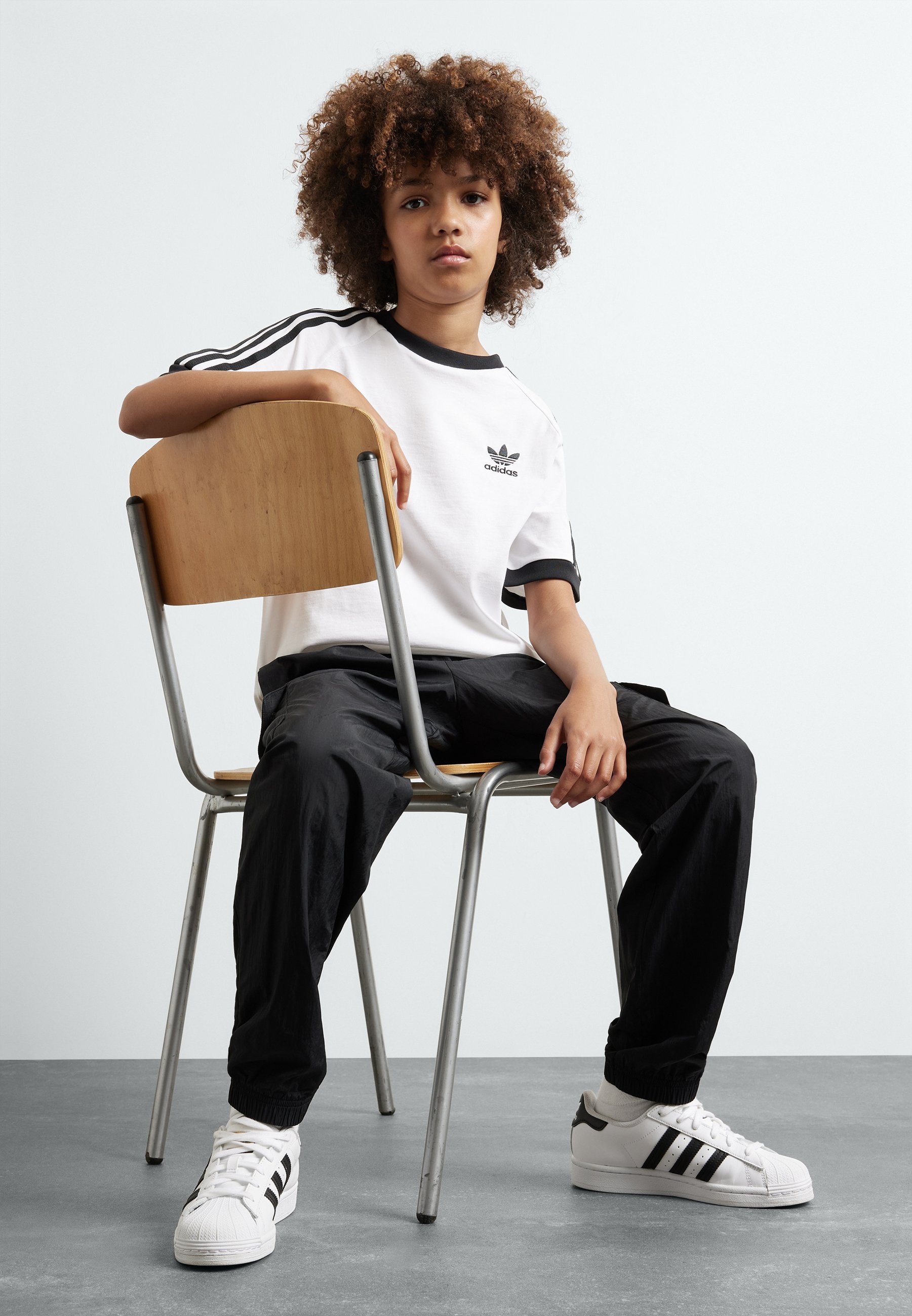 adidas Originals CARGO KIDS - Cargo nadrág - fekete