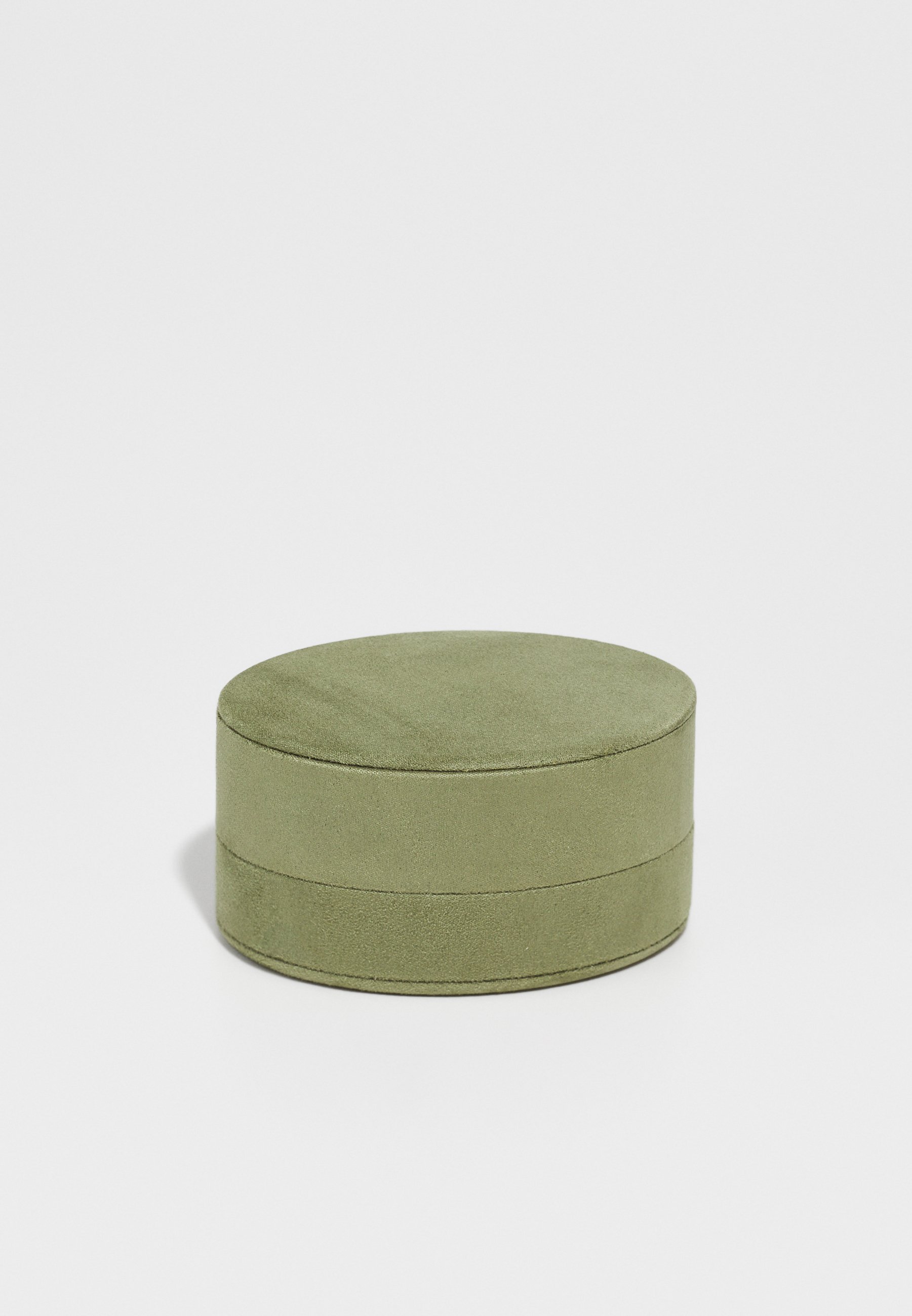 Pariah Rings -yhtiön valmistama