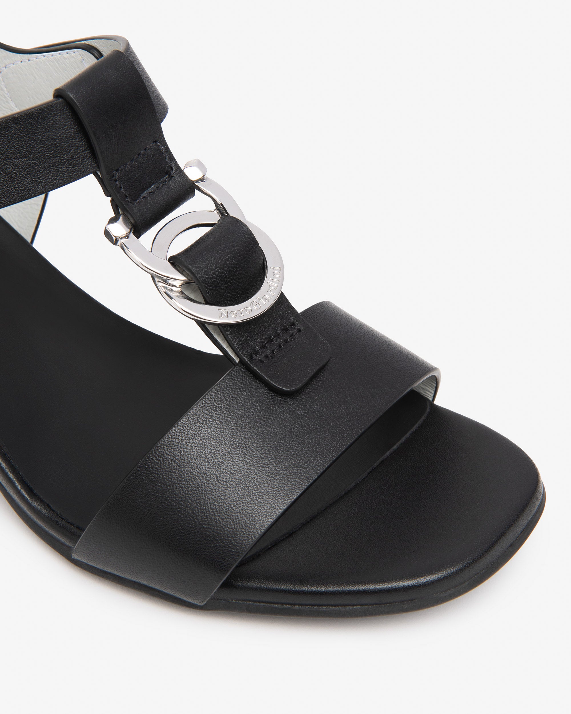  Damen-Ledersandalen