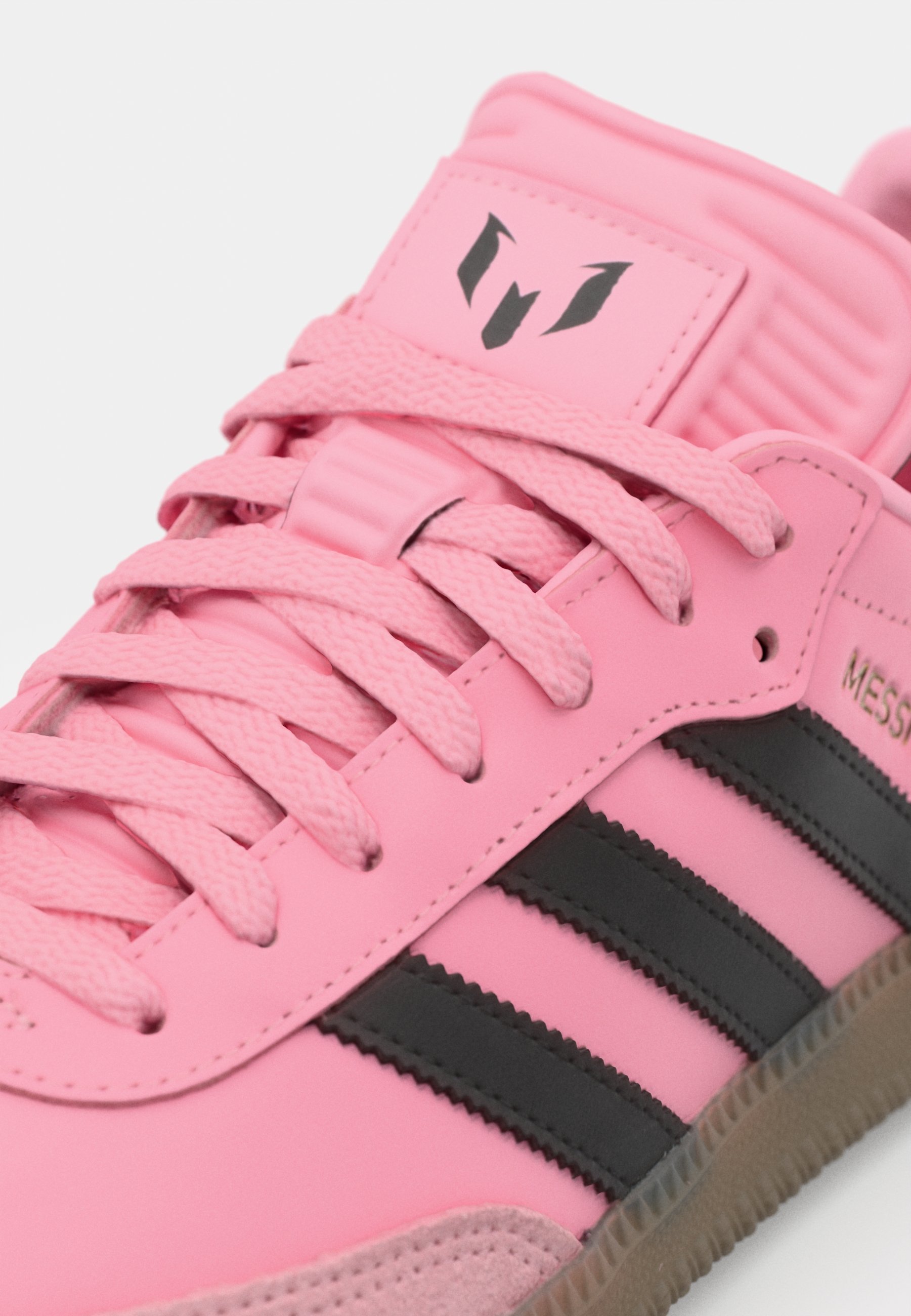 adidas Originals SAMBA MESSI - Futbolo bateliai salės futbolui - šviesiai rožiniai/juodi
