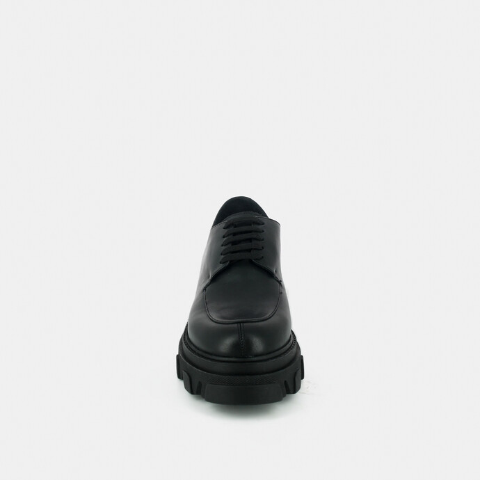 Derbies à semelles crantées  en cuir noir