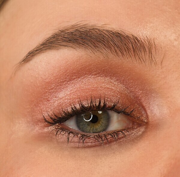 Revolution Mousse Shadow Champagne
