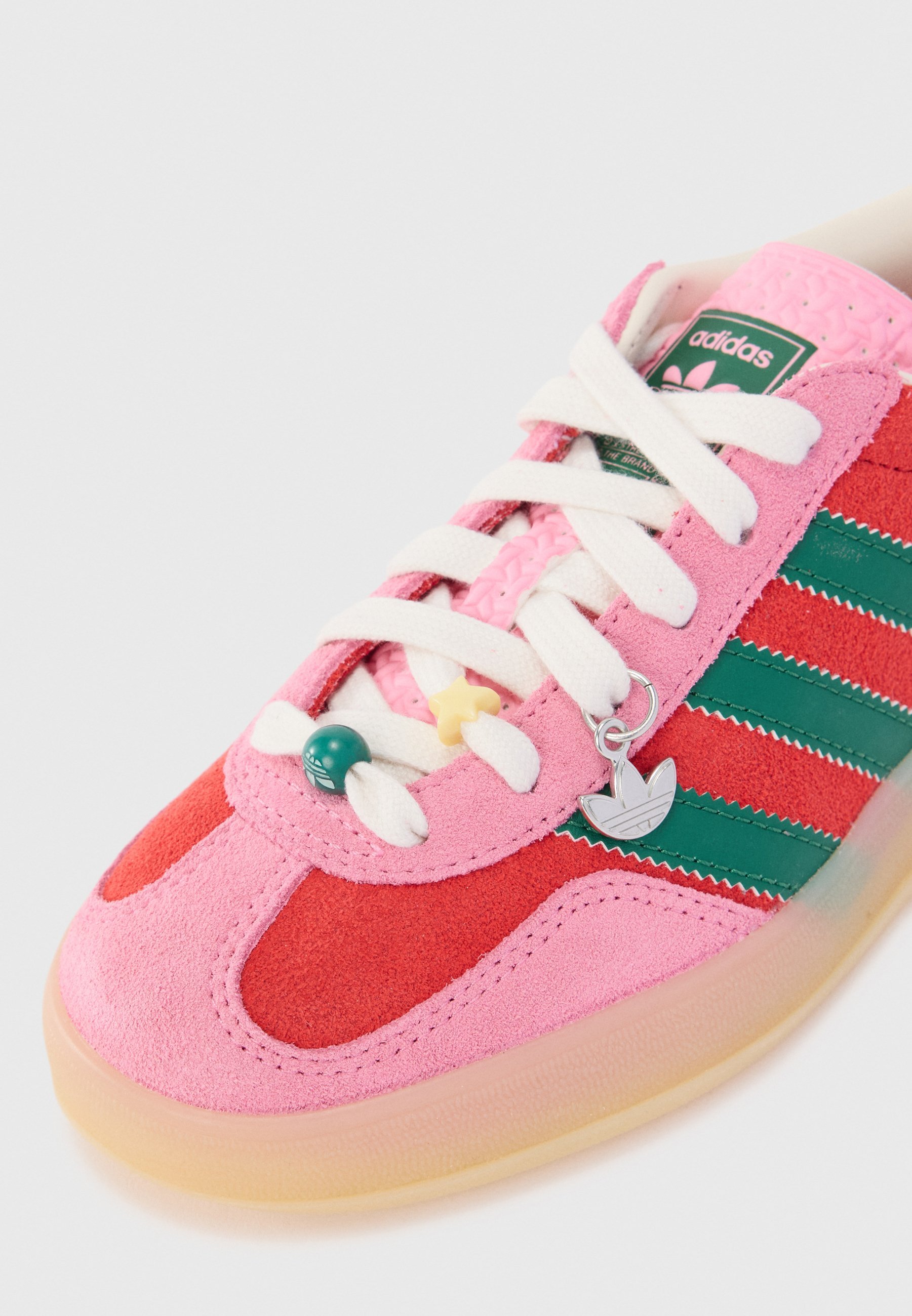 adidas Originals GAZELLE UNISEX - Matalavartiset tennarit - core black/core black/ftwr white