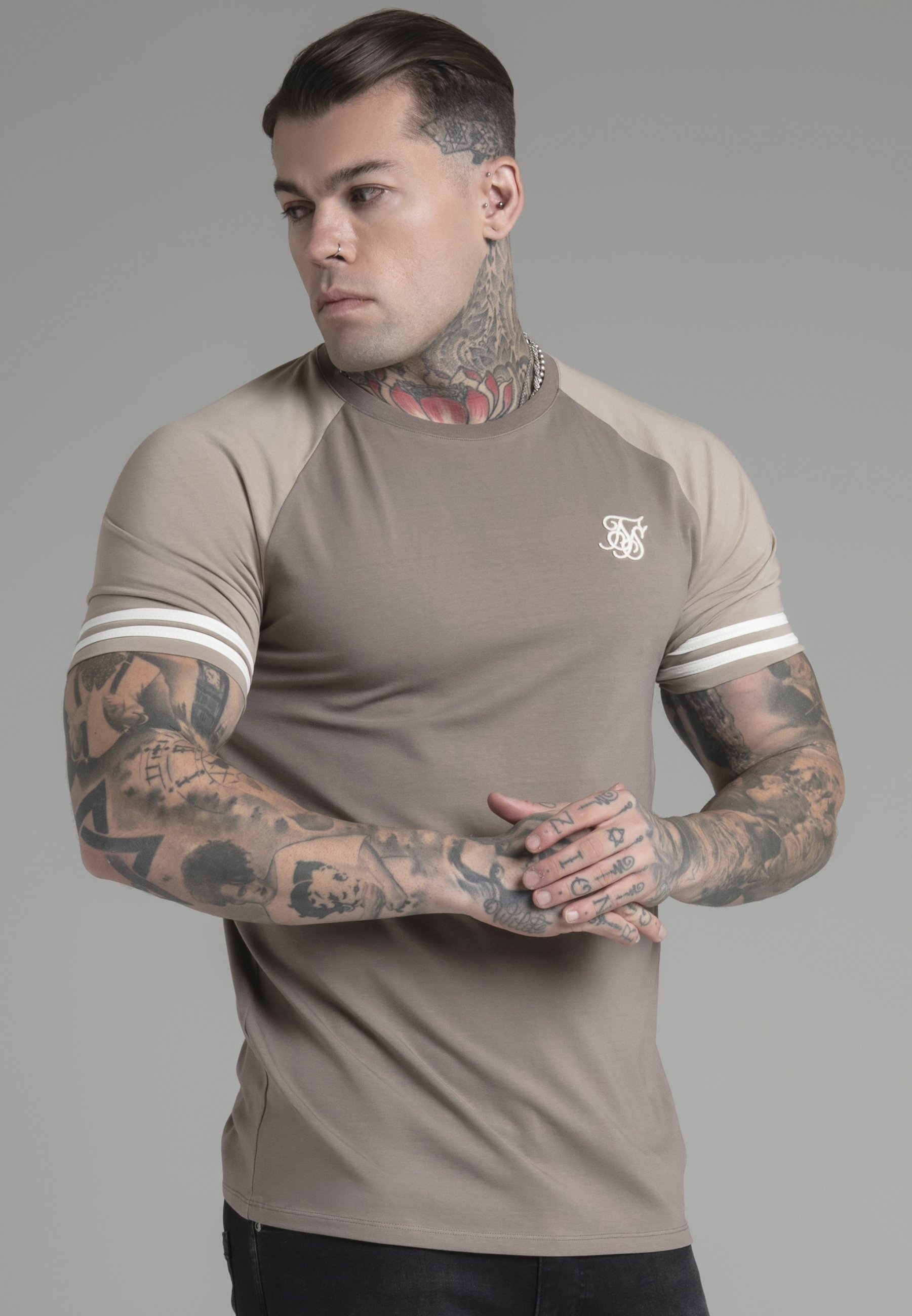 SIKSILK RAGLAN - T-shirt met print - beige