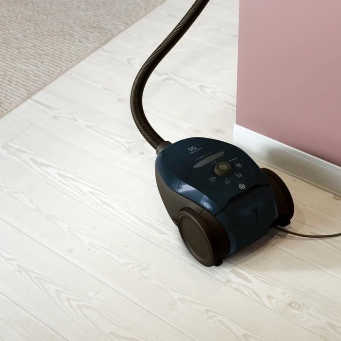 Aspiradora con bolsa Electrolux Pure D8 PD82-4ST