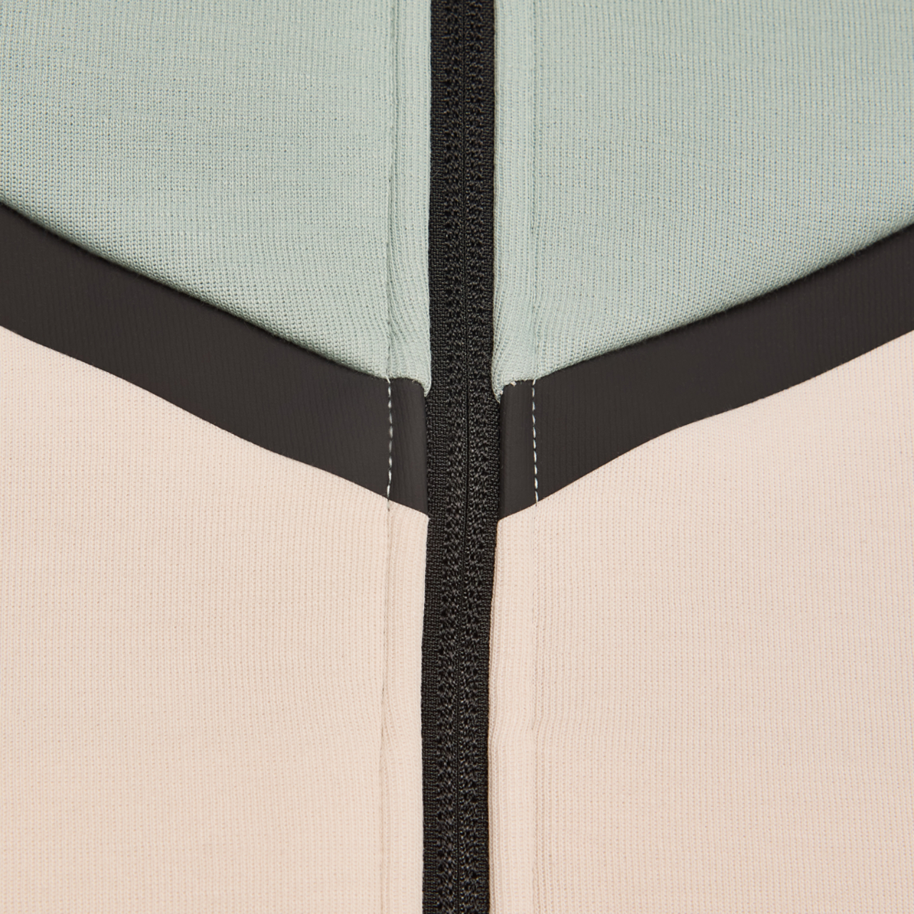 Nike Tech Colorblock